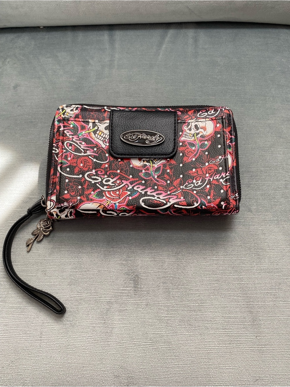Ed Hardy Double Zip Around Wallet Rose, Skull,Sequins “Love Kills Slowly” EUC